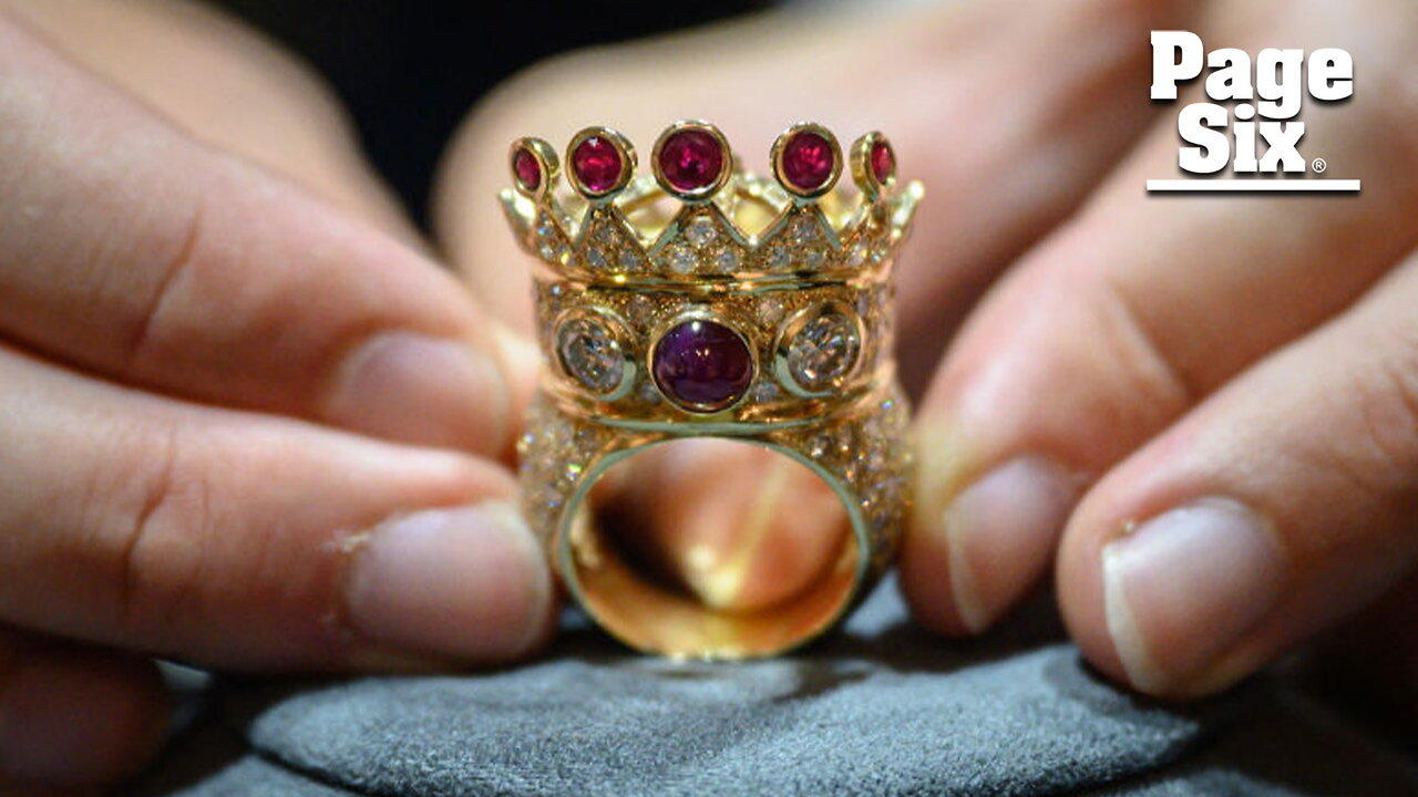 Drake buys Tupak Shakur's ruby and diamond crown ring for $1M