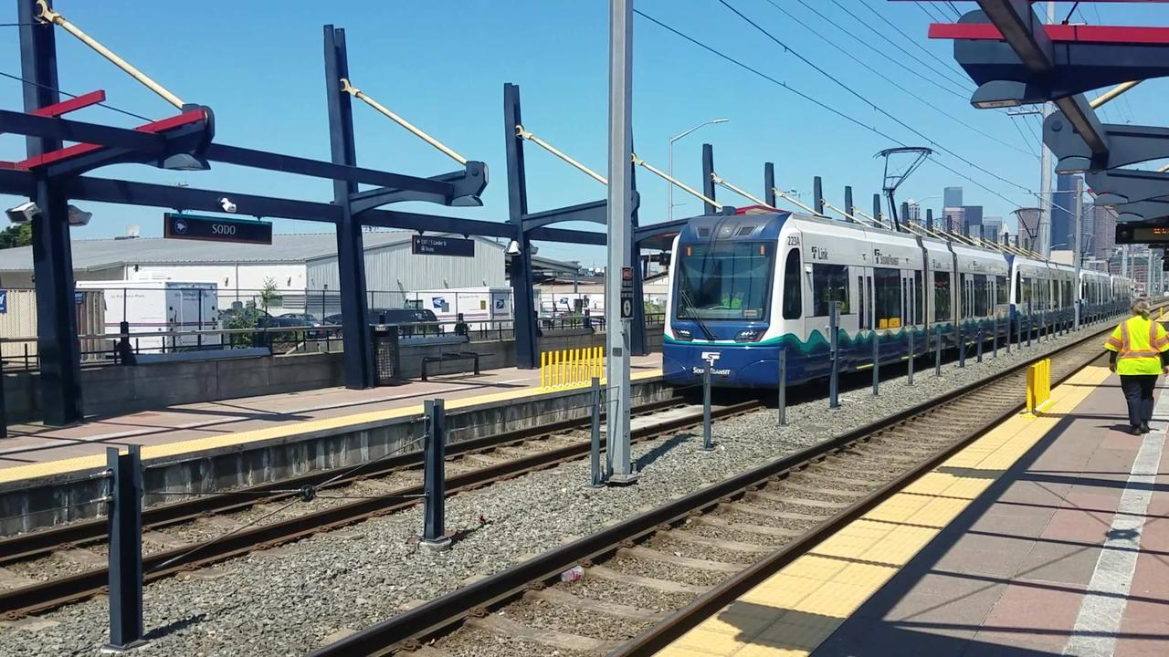 Sound Transit Light Rail 1 Line on New Siemens Train 🚋
