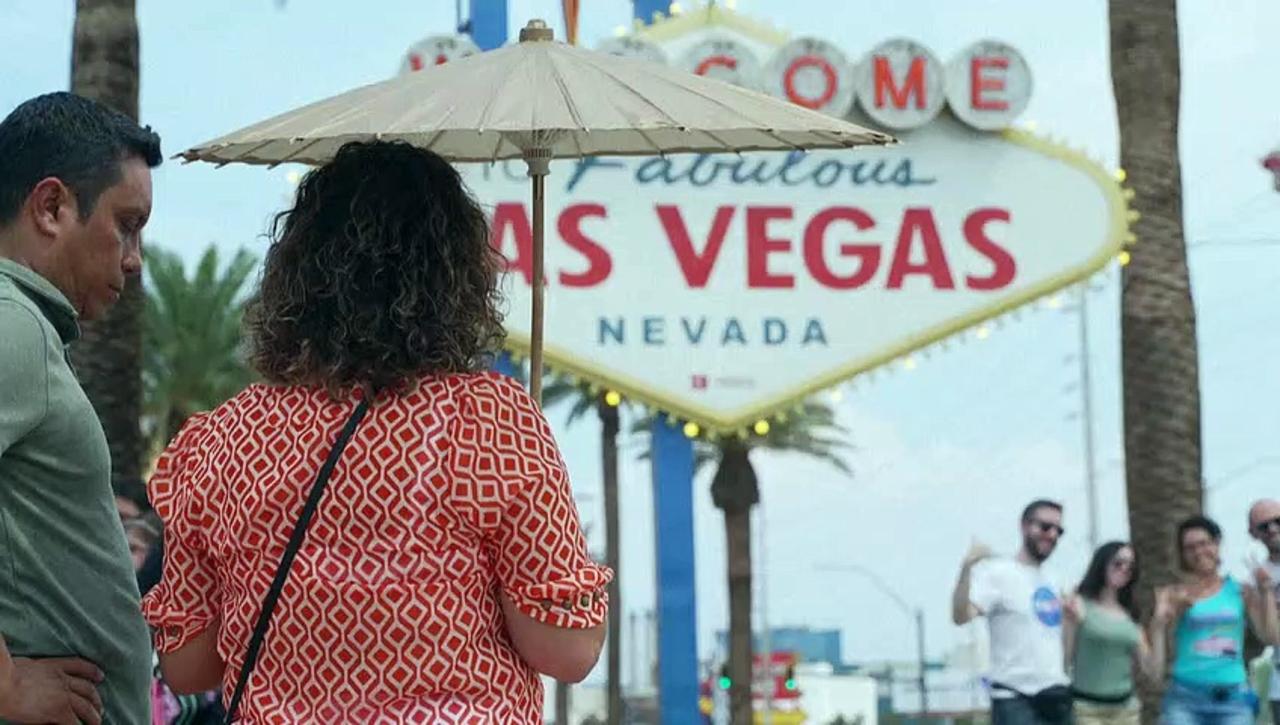 In Las Vegas, tourists face extreme heat