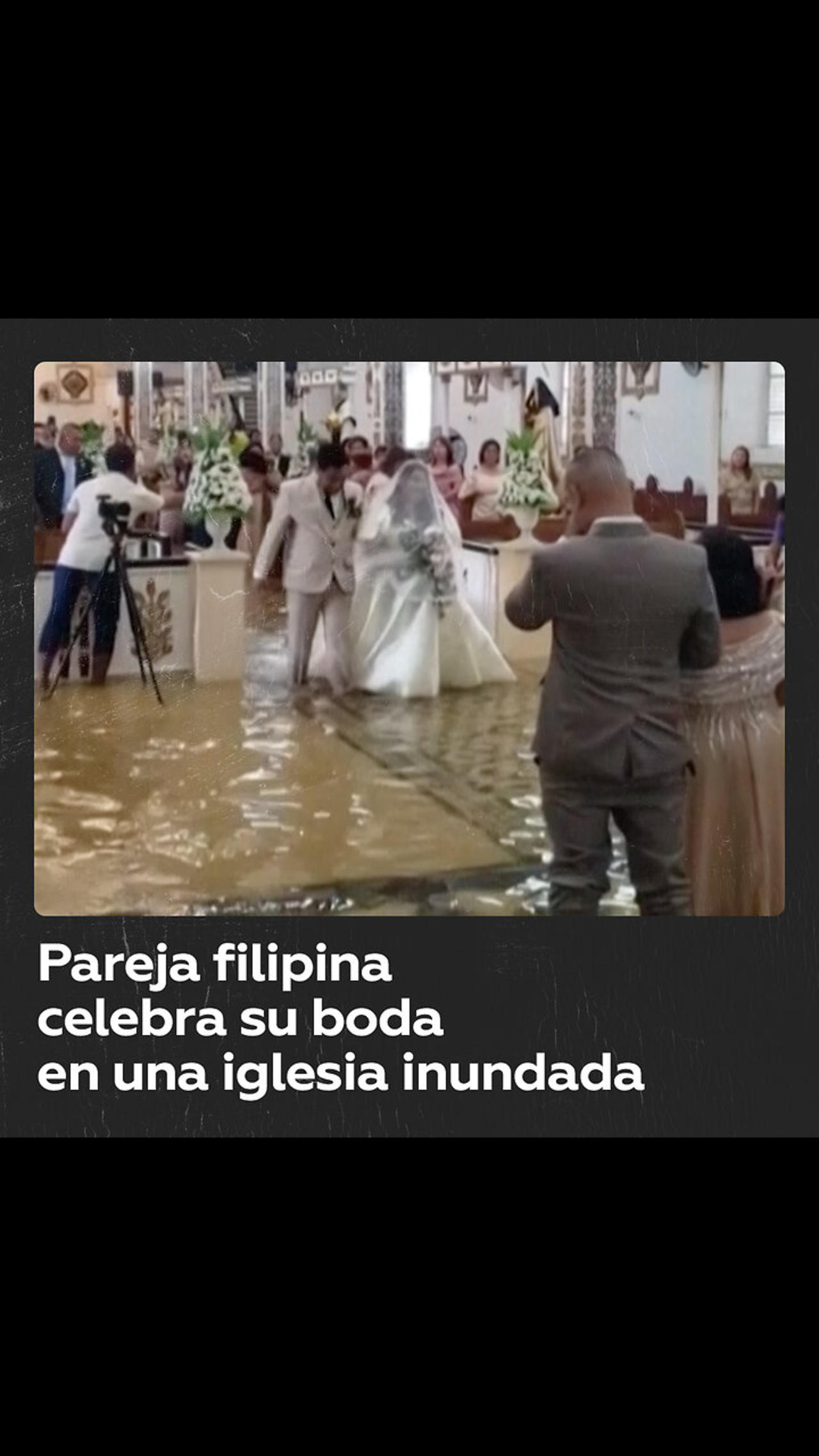 Pareja Se Casa En Una Iglesia Inundada Tras One News Page Video 