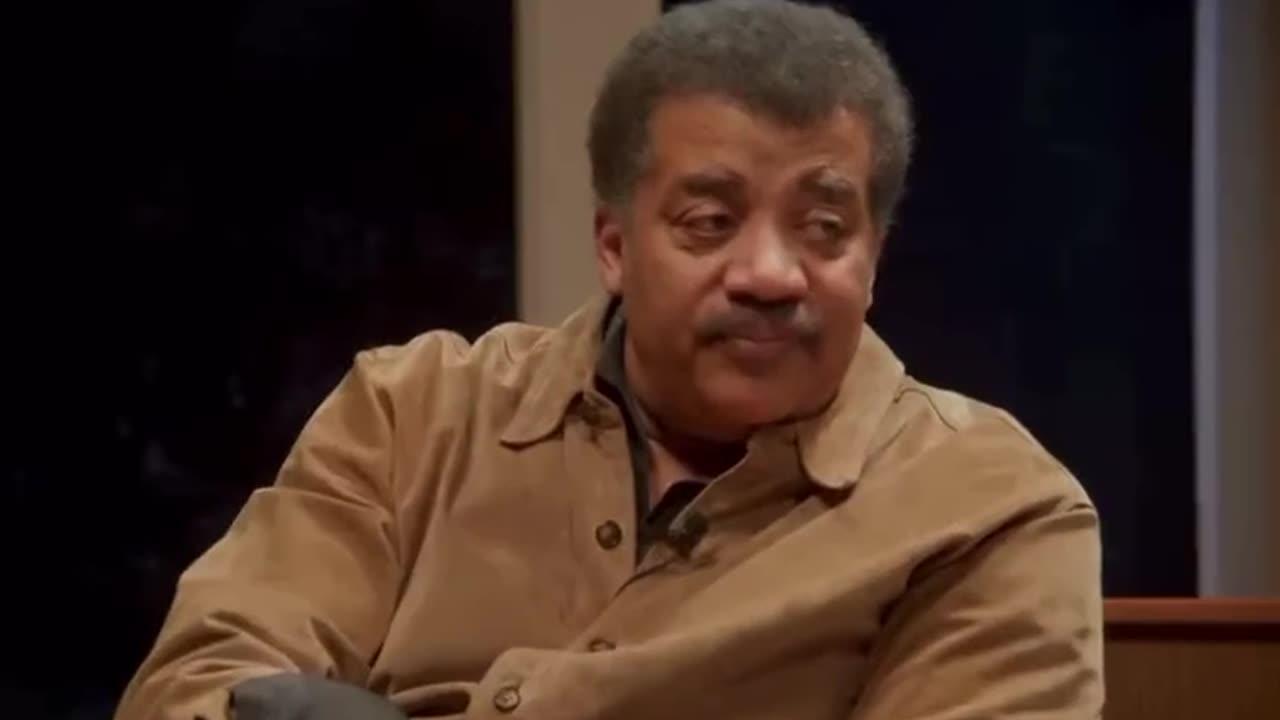 Neil deGrasse Tyson defends the gender spectrum by comparing it to computer code