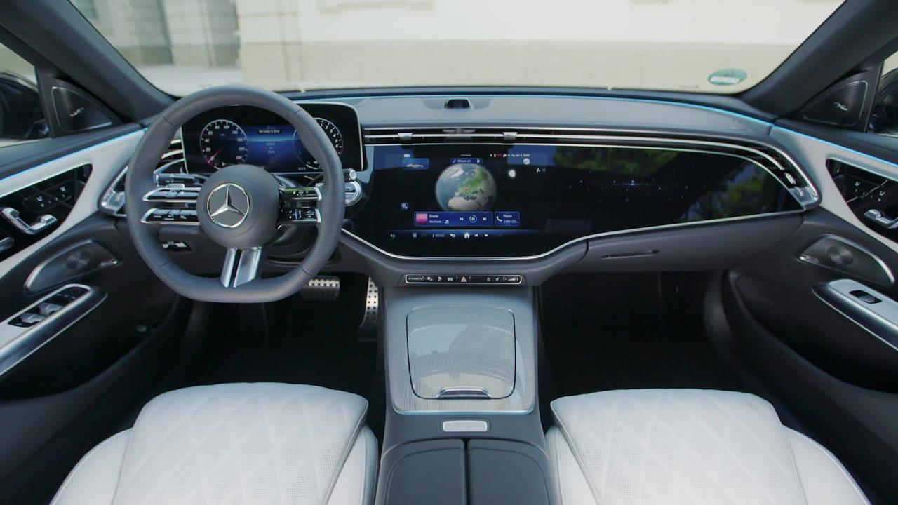 The new Mercedes-Benz E 300 e 4MATIC Interior Design in Verde Silver