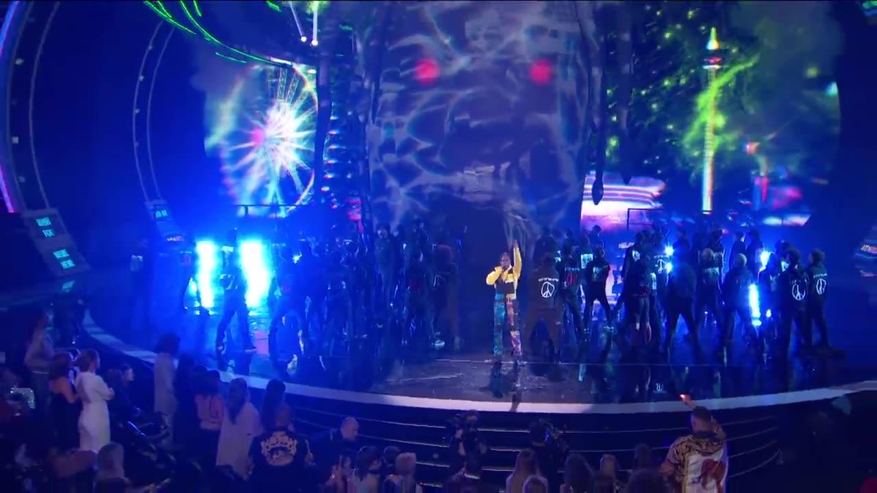 Travis Scott Performs Stargazing ft James Blake Sick Mode More MTV VMA Live Performance
