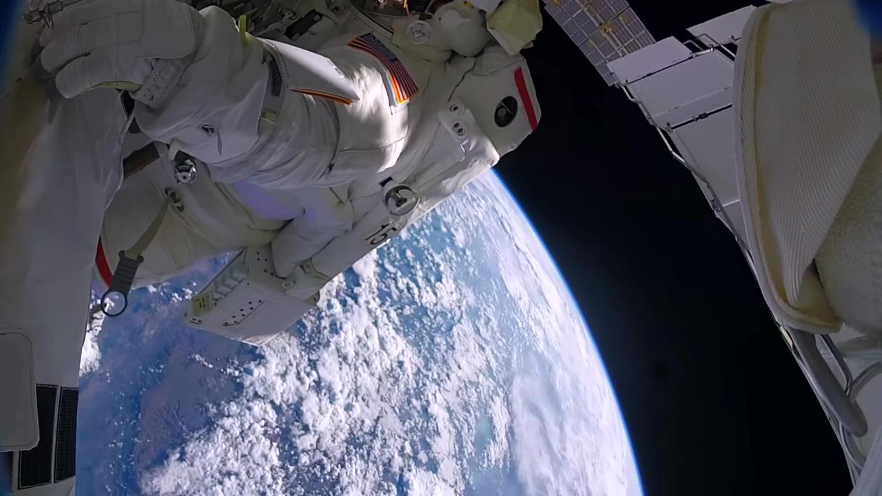 AStronauts ACcidentally lose a shield in space (GoPro 8K)