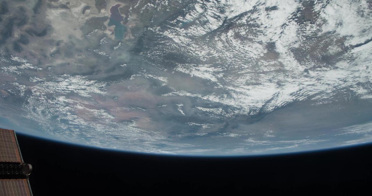 This is how Earth looks like from Space! 4K