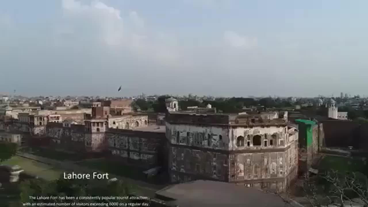 "Exploring Lahore Fort: A Glimpse into Mughal Majesty"