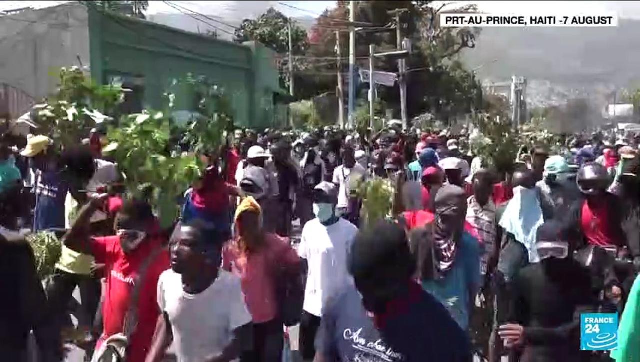 Thousands flee gang violence in Haitian capital
