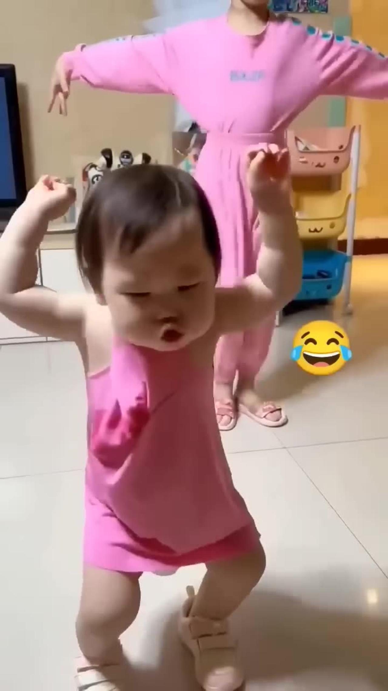 6. This Funny Dance Video Will Make Your Day - hefd0zm