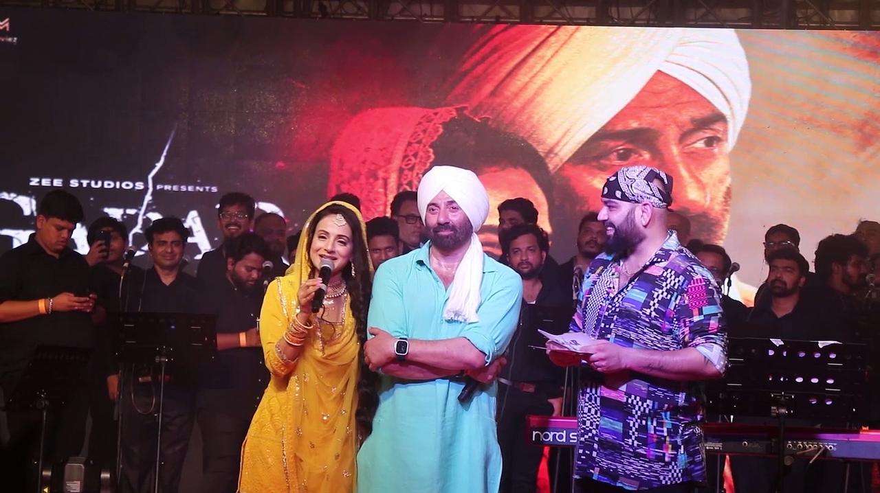 Ameesha Patel celebrates 'Gadar 2' success