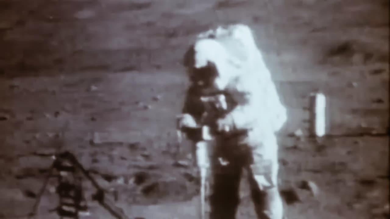 Unseen footage ! Indian astronaut falling in moon😱