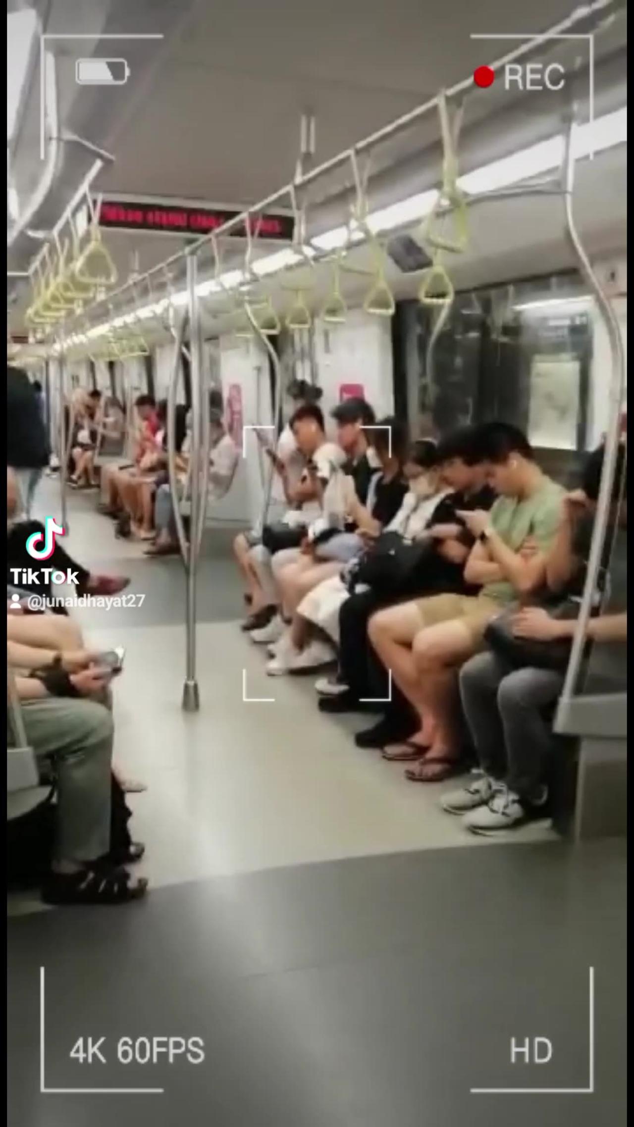 Singapore mrt train