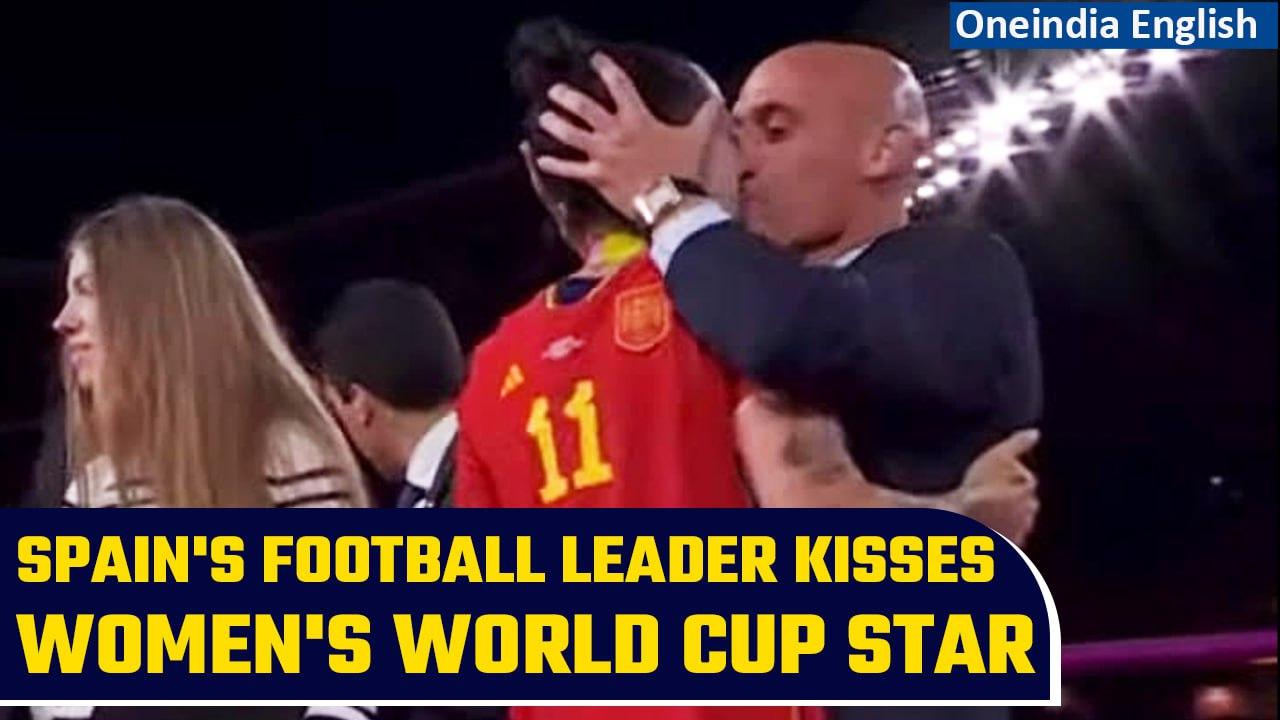 Spanish Football Federation chief apologises for kissing Women's World Cup winner | Oneindia News