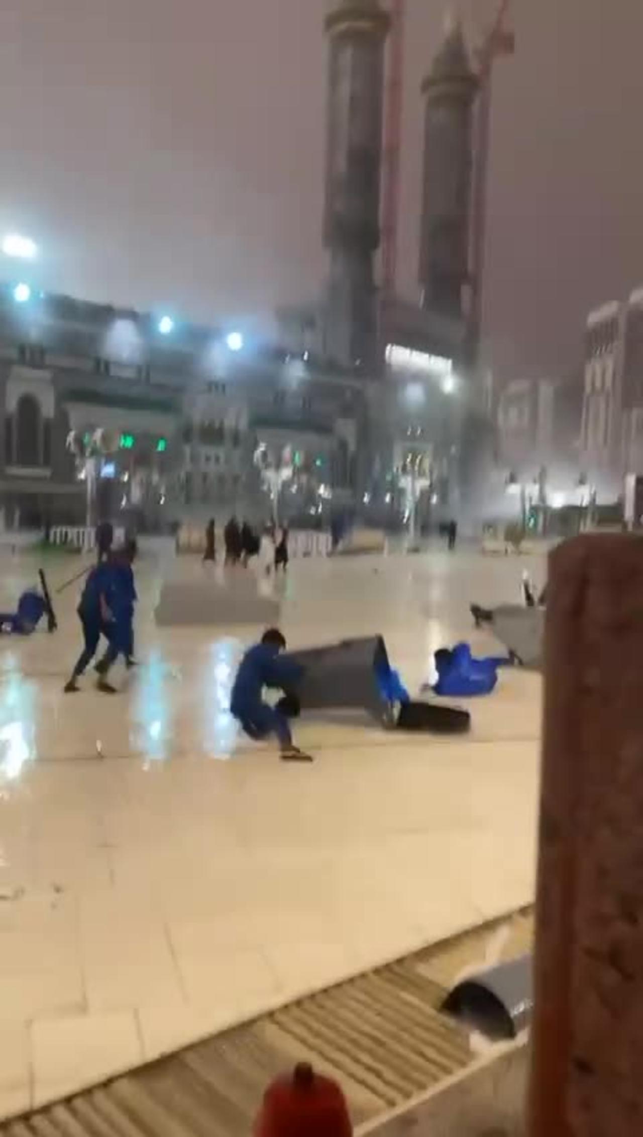 Thunderstorm ⛈️⛈️ in Makkah