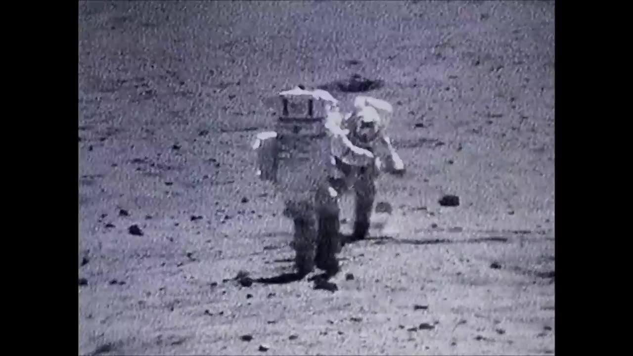 Nasa astronauts falling on moon 🌝