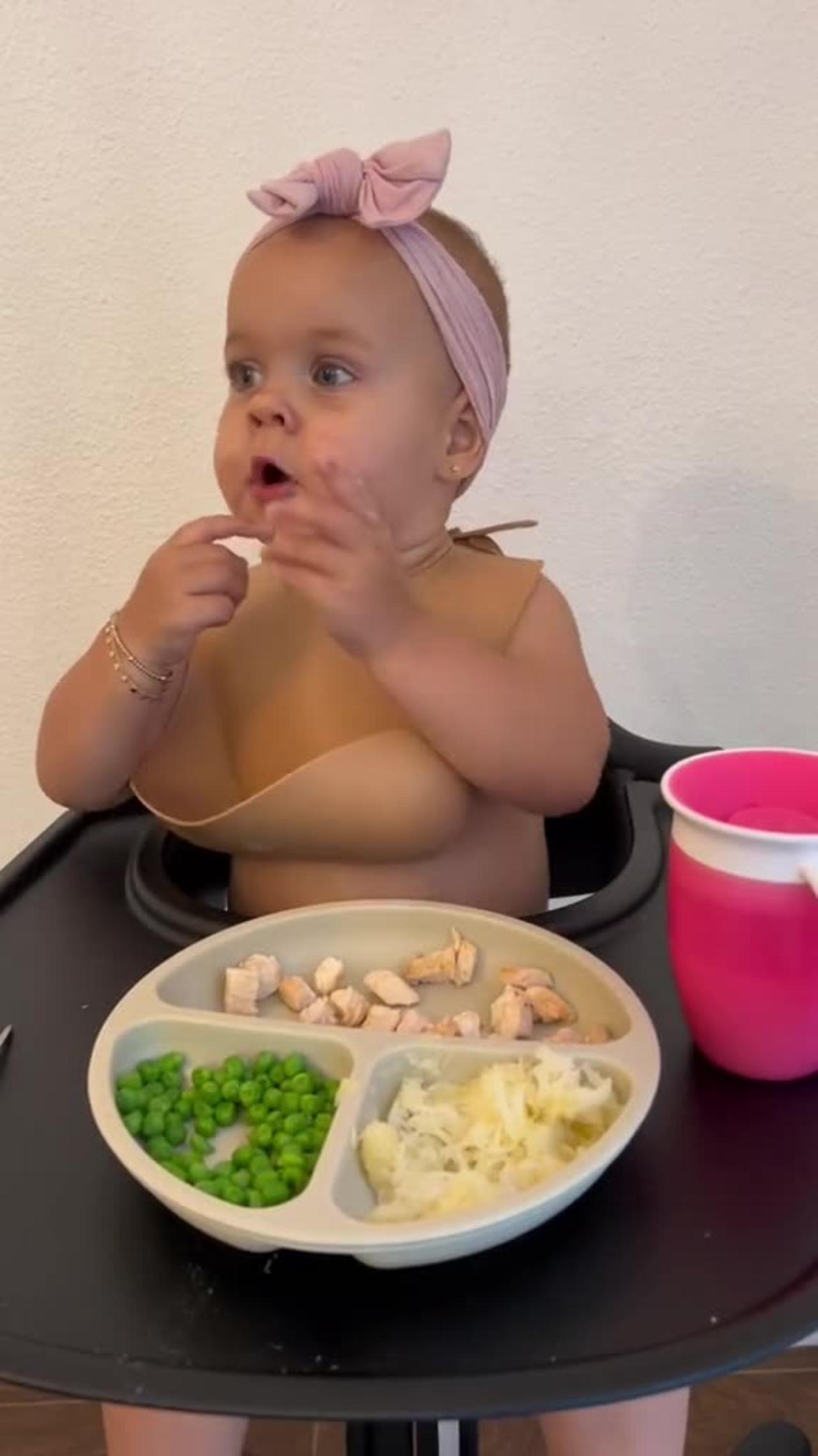 Babe Eating | Cute Babe | Beautiful baby | Baby food | new born baby