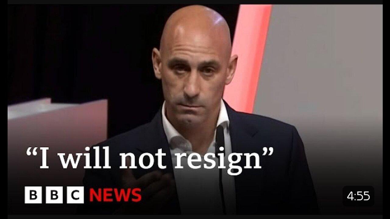 Luis Rubiales: Spanish football boss refuses to quit after Women's World Cup kiss - BBC News