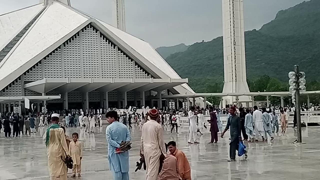 Beautiful view of Faisal Masjid