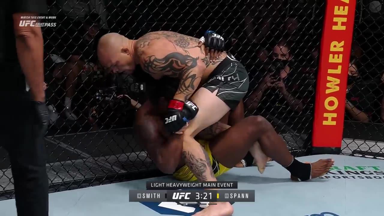 Anthony Smith vs Ryan Spann 1 | FREE FIGHT | UFC Singapore