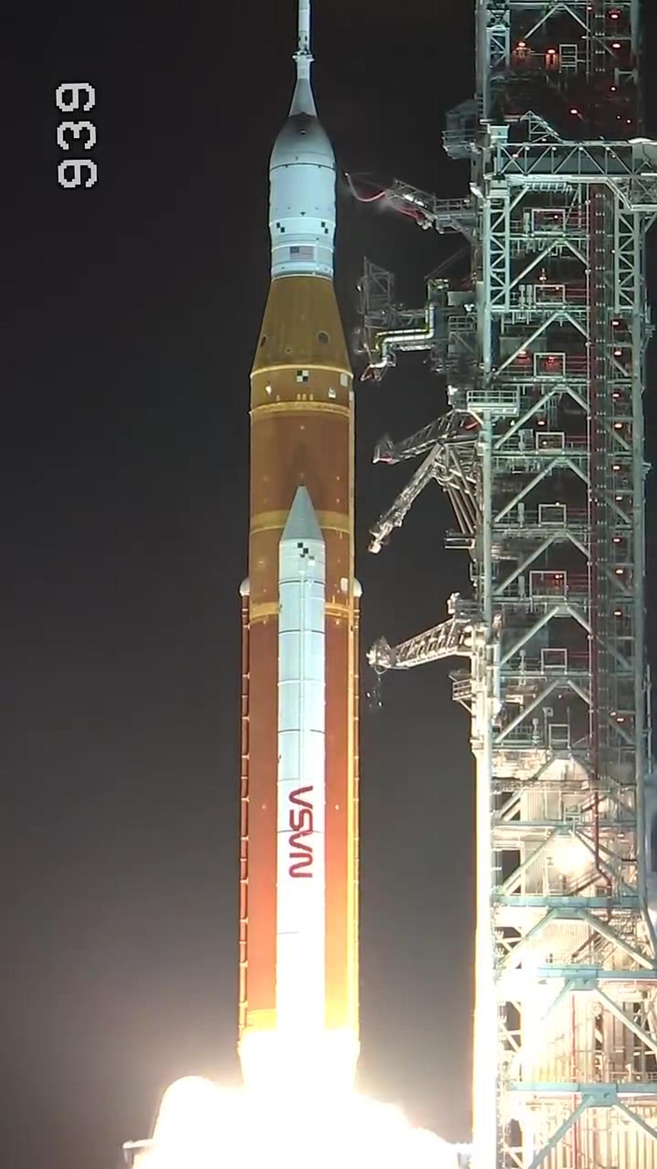 ROCKET LAUNCHED FROM LAUNCHED PAD NASA