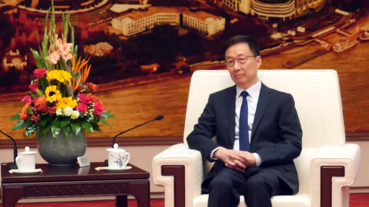 Foreign Sec meets Chinese counterpart for 'tough' talks