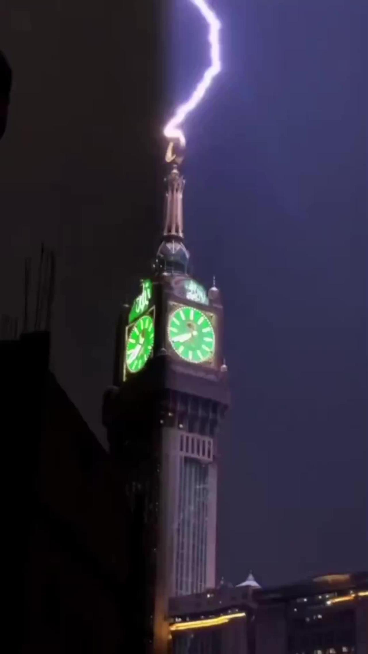 Thunderstorm ⛈️⛈️ In Makkah