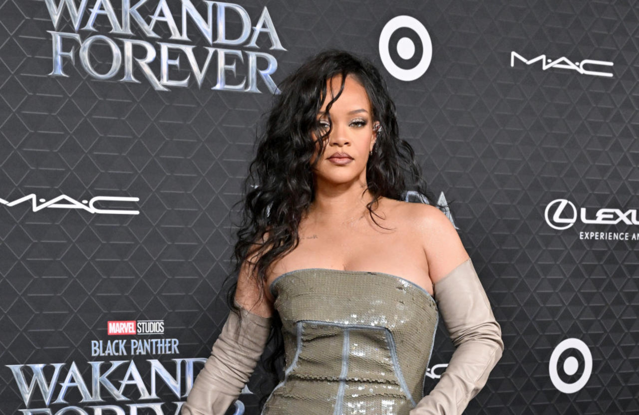 Rihanna has donated goods to homeless veterans in Los Angeles