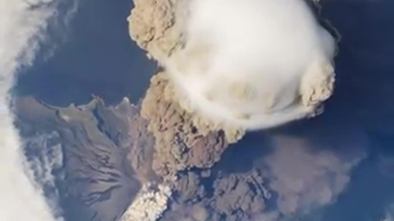 NASA / Sarychev Volcano Eruption from the International Space Station