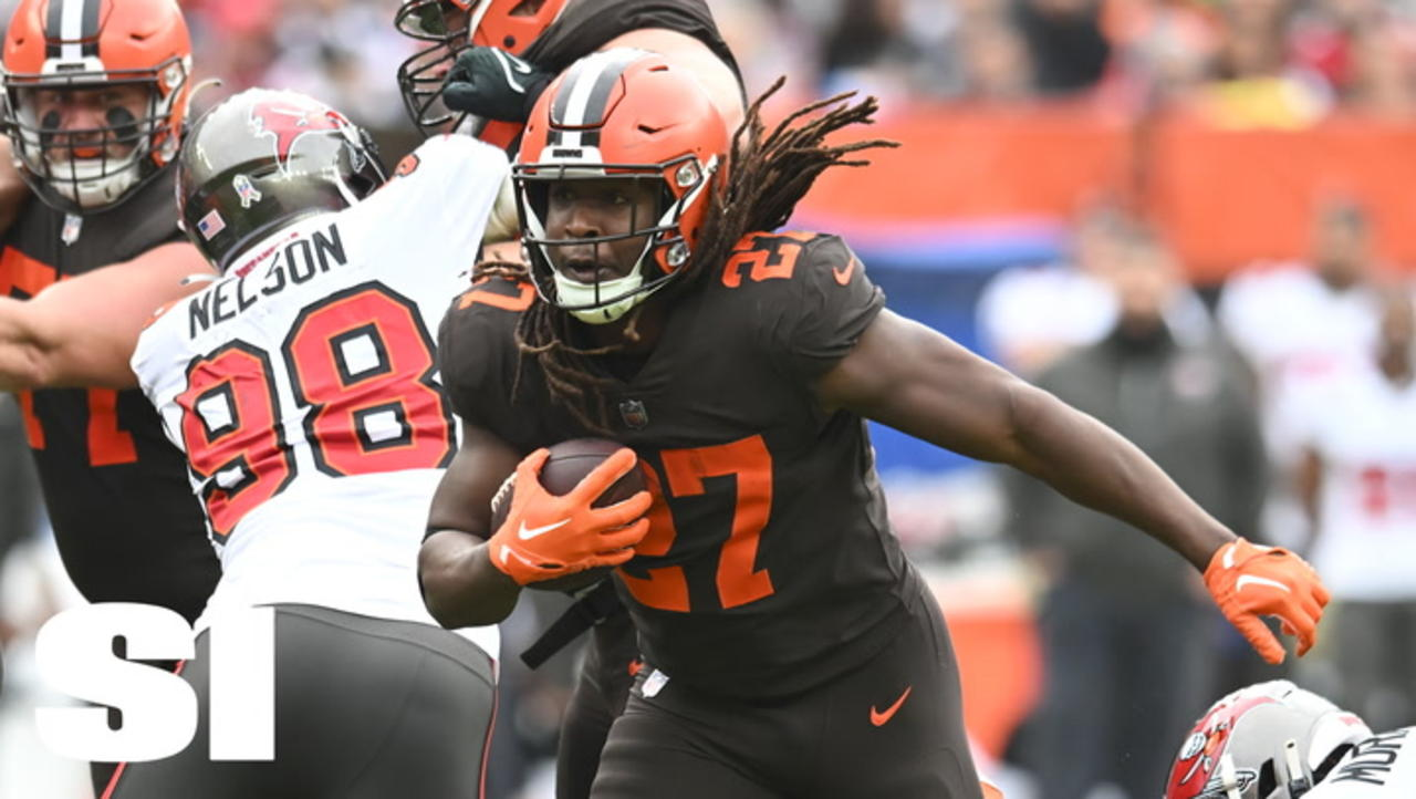 Kareem Hunt Visiting With Browns After Nick Chubb Injury, Per Report