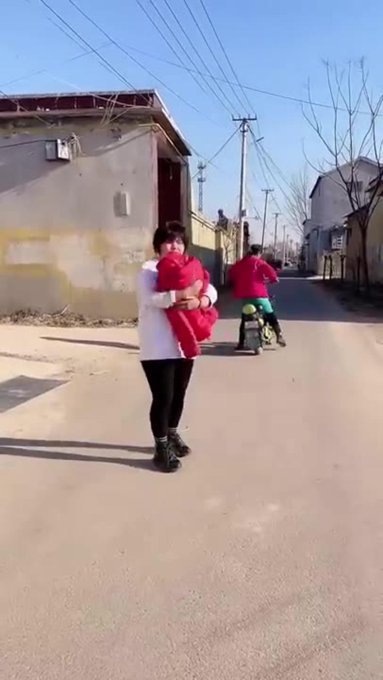 Best Funny Videos 2023, Chinese Funny clips daily #shorts