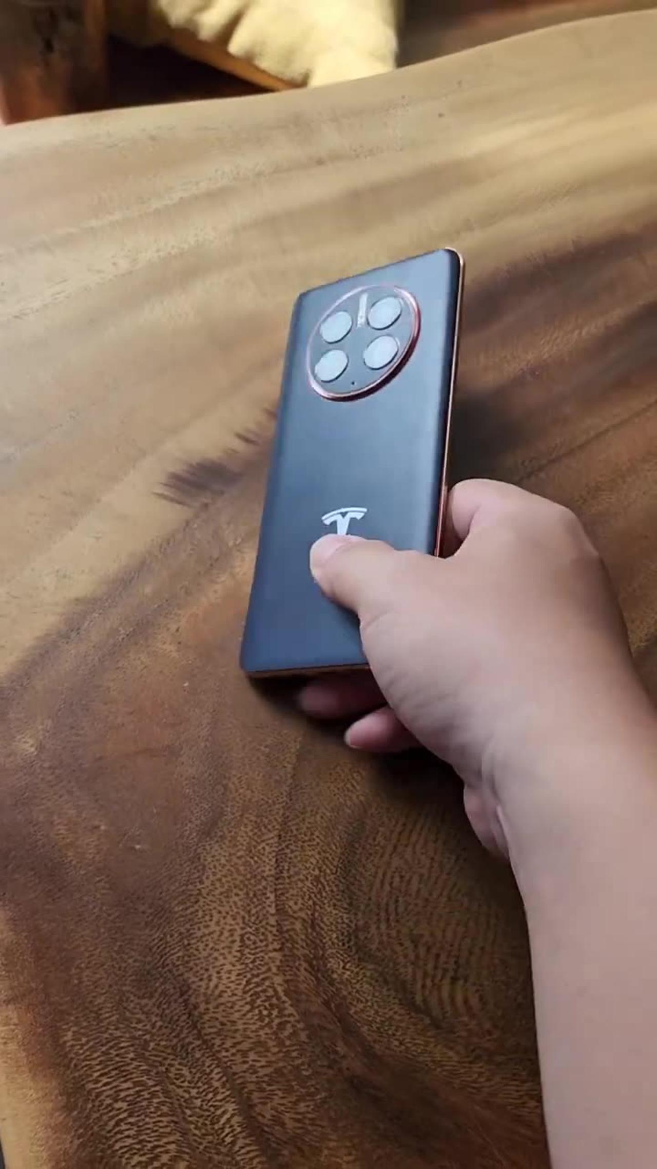 Tesla pi model phone 📱