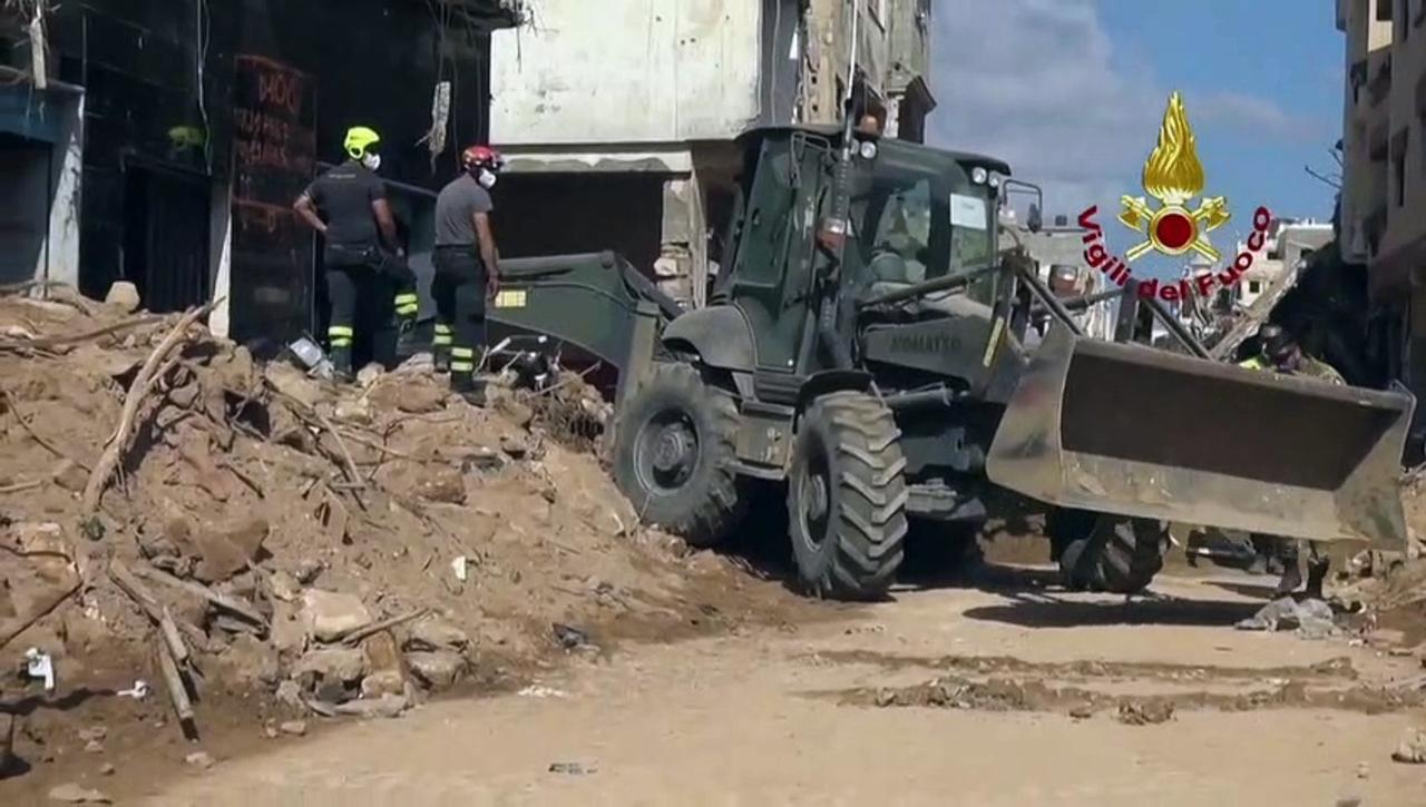 Italian firefighters continue the search for bodies in Libya's Derna