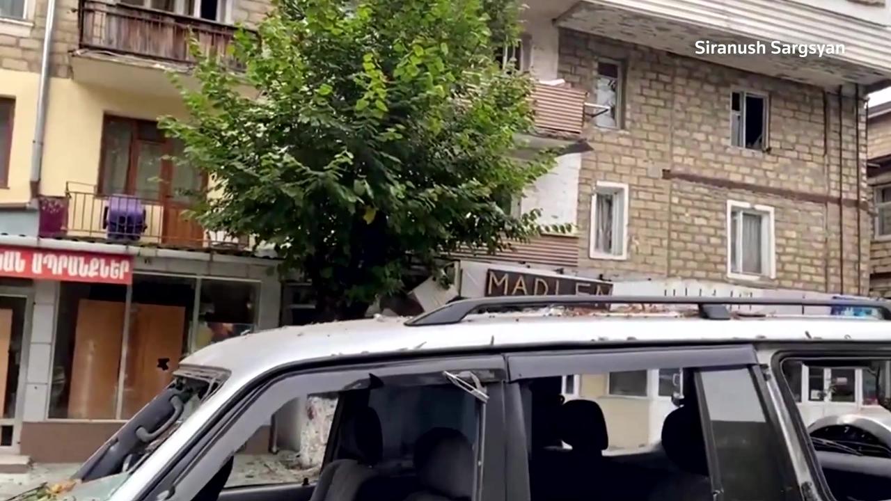 Reporter 'can't leave' Stepanakert as thousands flee