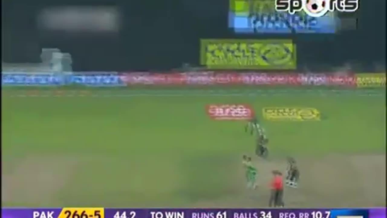 Shahid Afridi_ Fabulous batting  7_Sixes_Video