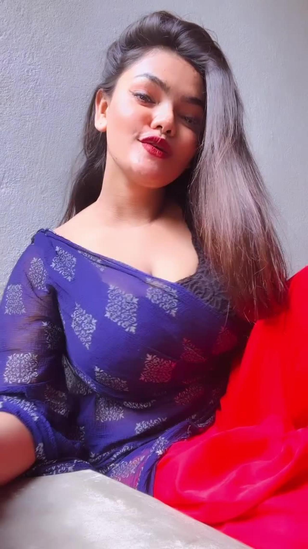 Desi Hot One News Page Video