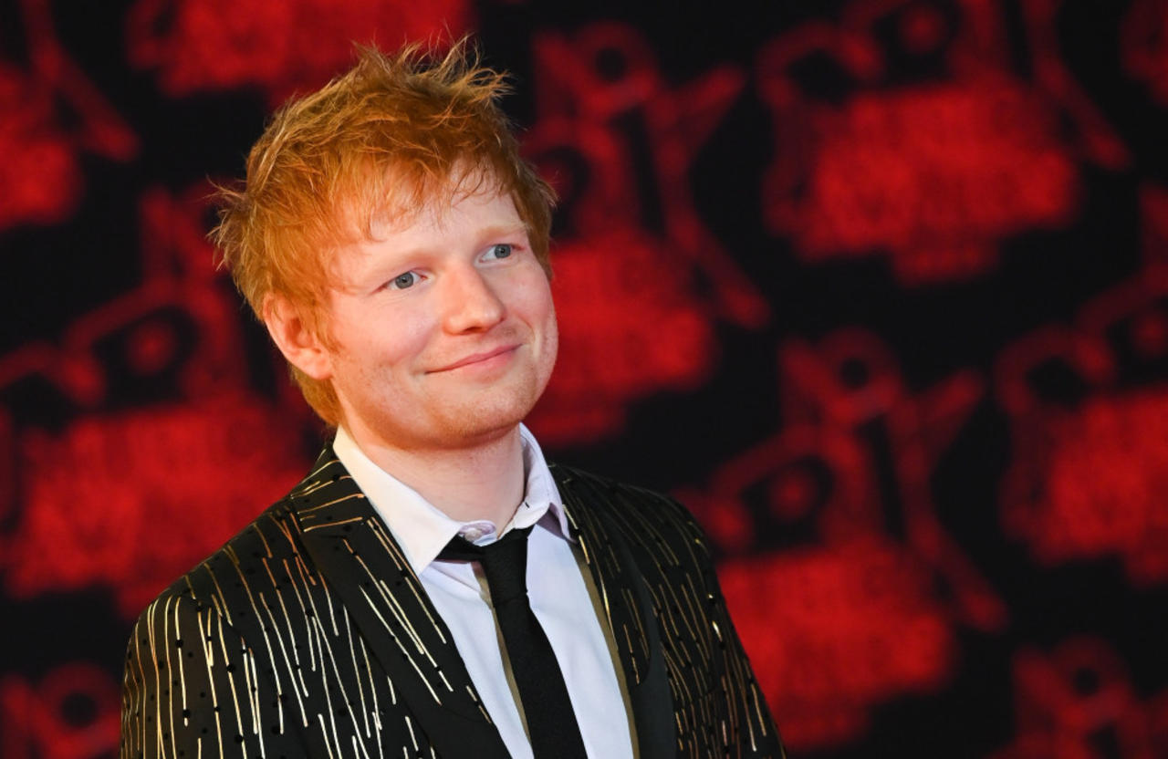 Ed Sheeran got so stoned with Snoop Dogg and Russell Crowe that he couldn't see