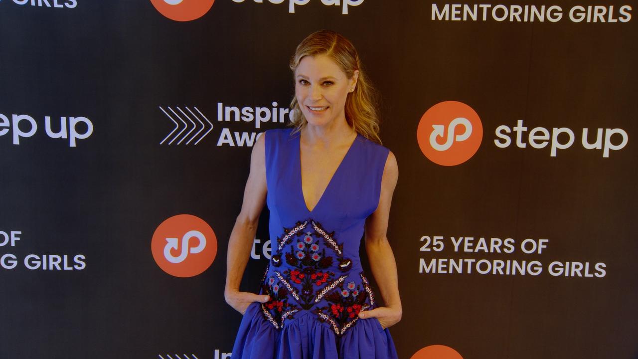 Julie Bowen 2023 Step Up Inspiration Awards Red Carpet Arrivals