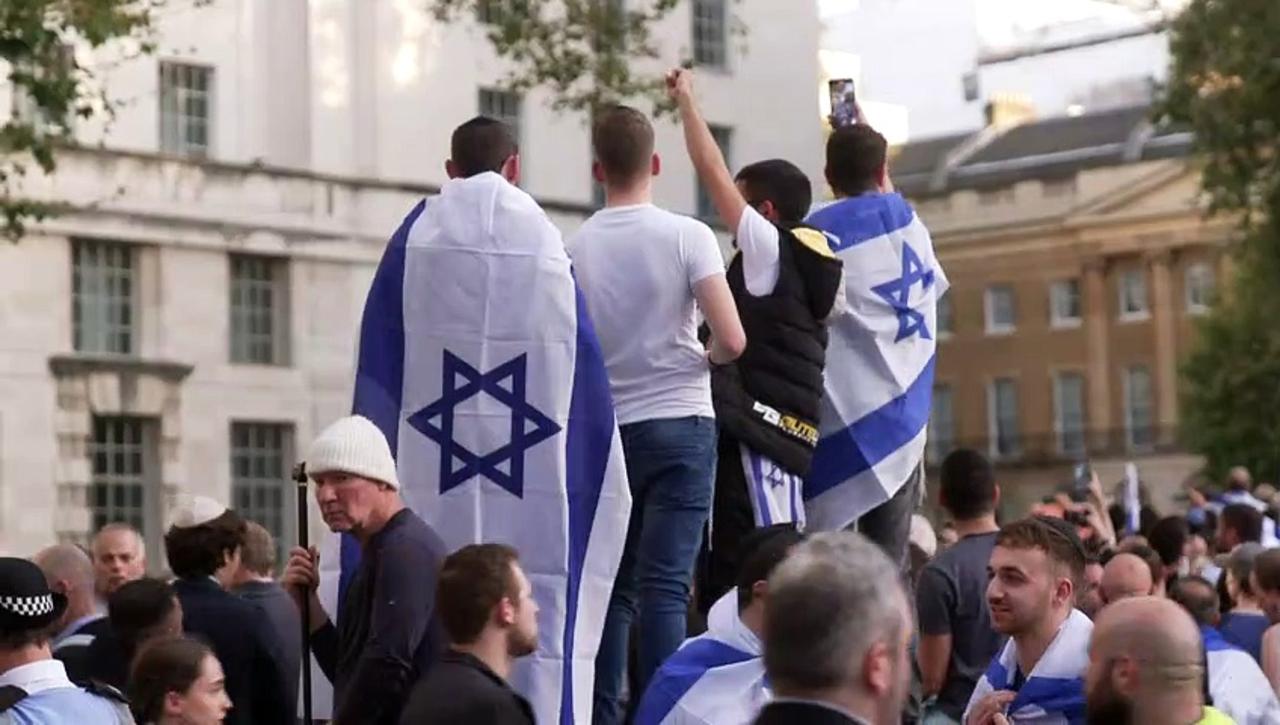 Pro-Israel vigil held in Westminster as conflict escalates