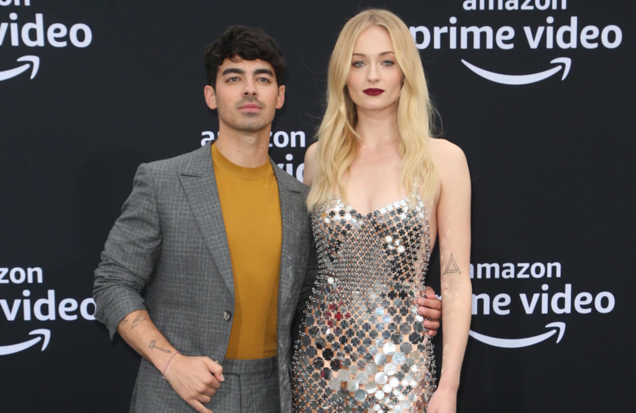 Joe Jonas and Sophie Turner's children are set to divide their time 'equally' between the US and the UK