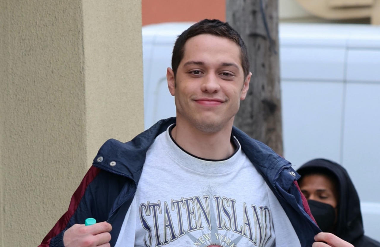 Pete Davidson wants to find a boyfriend for his mom