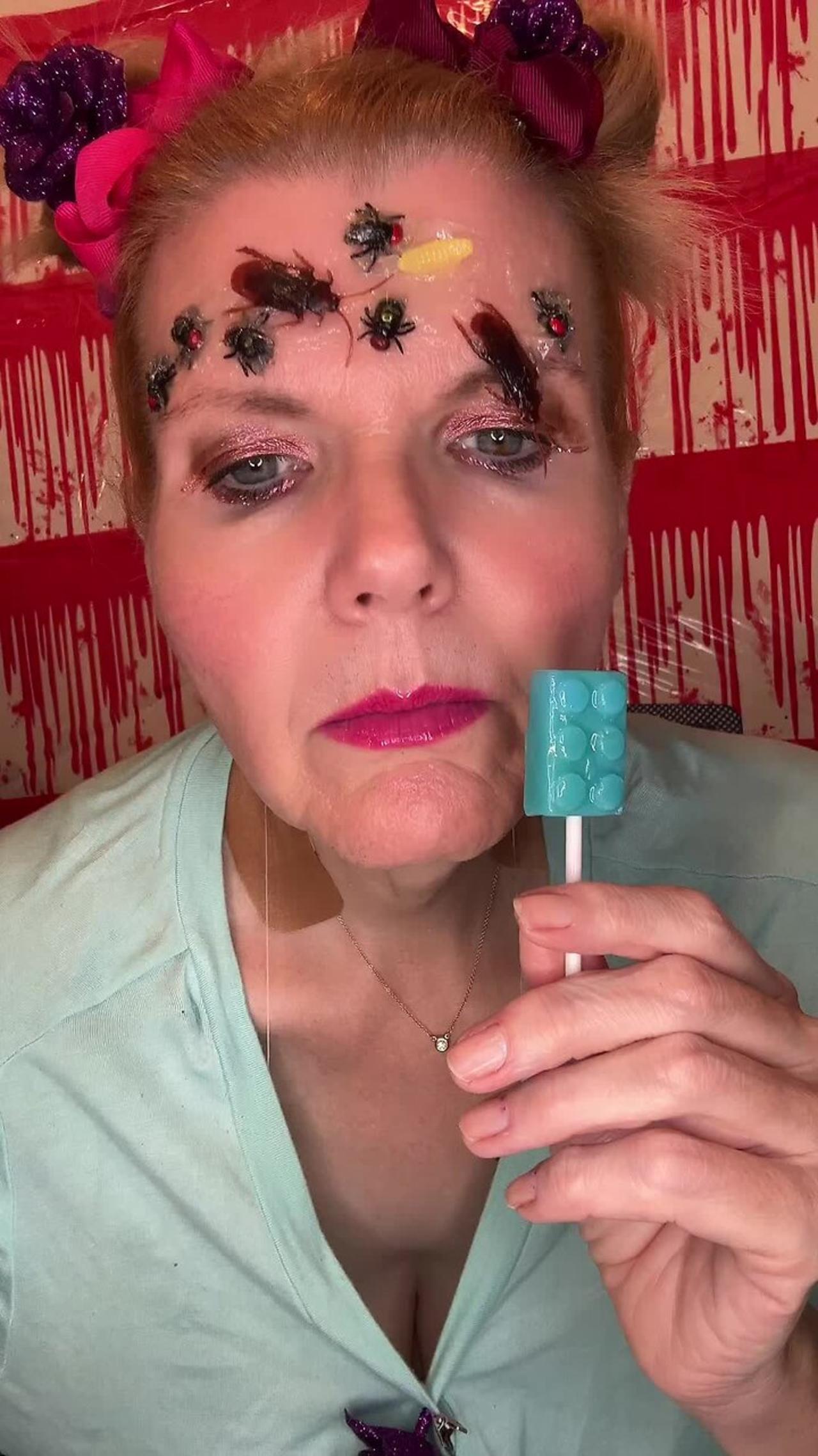 SweetTooth is brushing her teeth was a candy lollipop!.mp4