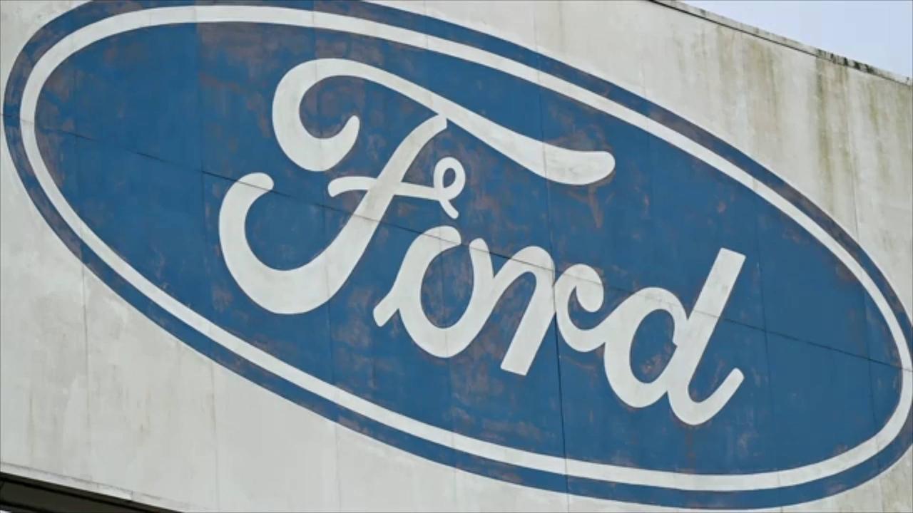 UAW Strikes Escalate, Forcing Ford's Largest Factory to Close