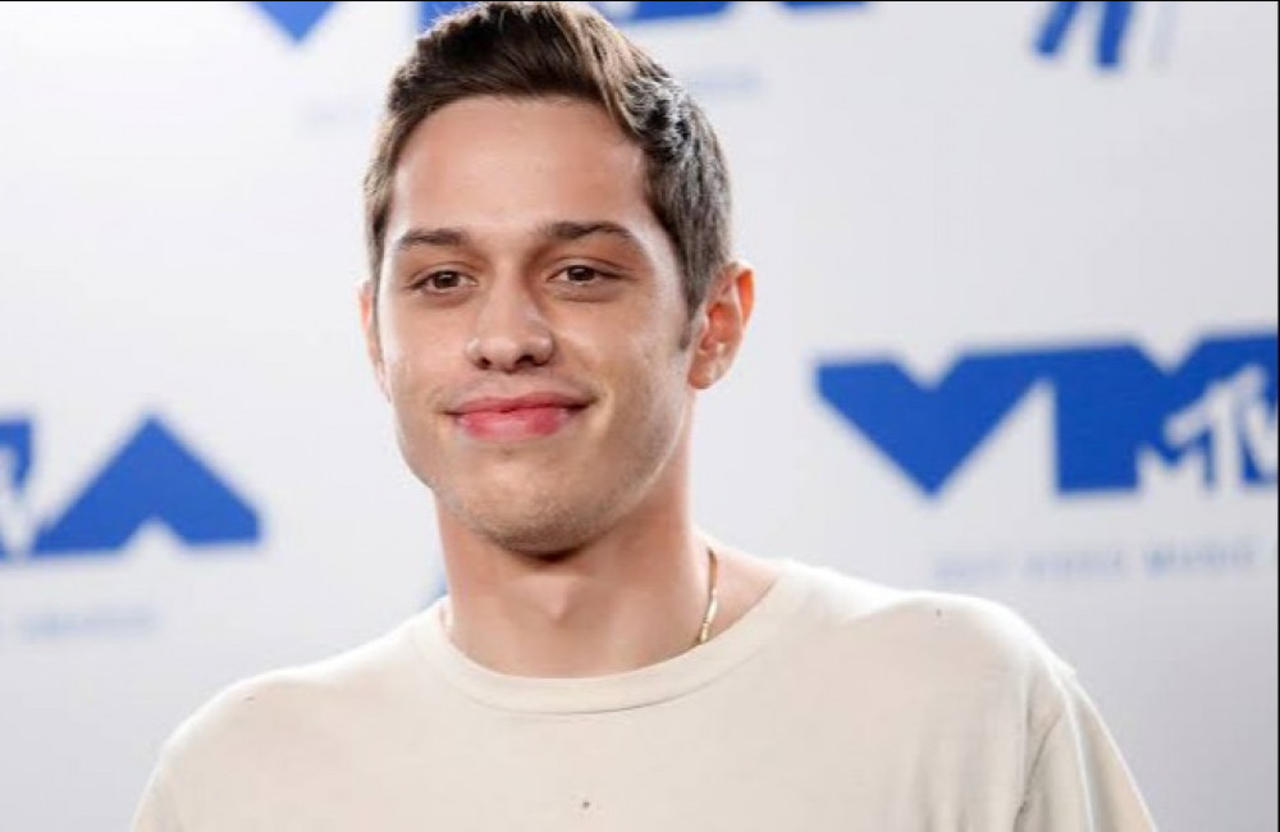 Pete Davidson addresses Israel-Hamas conflict in Saturday Night Live monologue