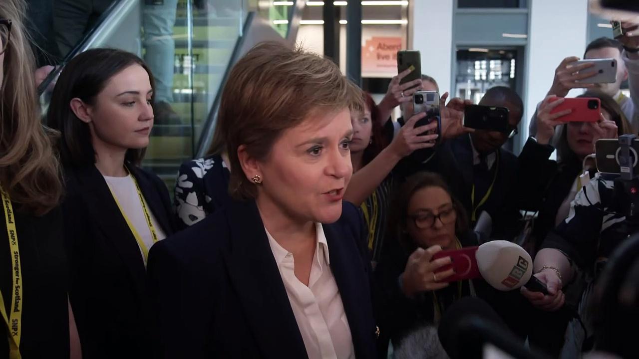 Sturgeon: SNP's new independence strategy has my support