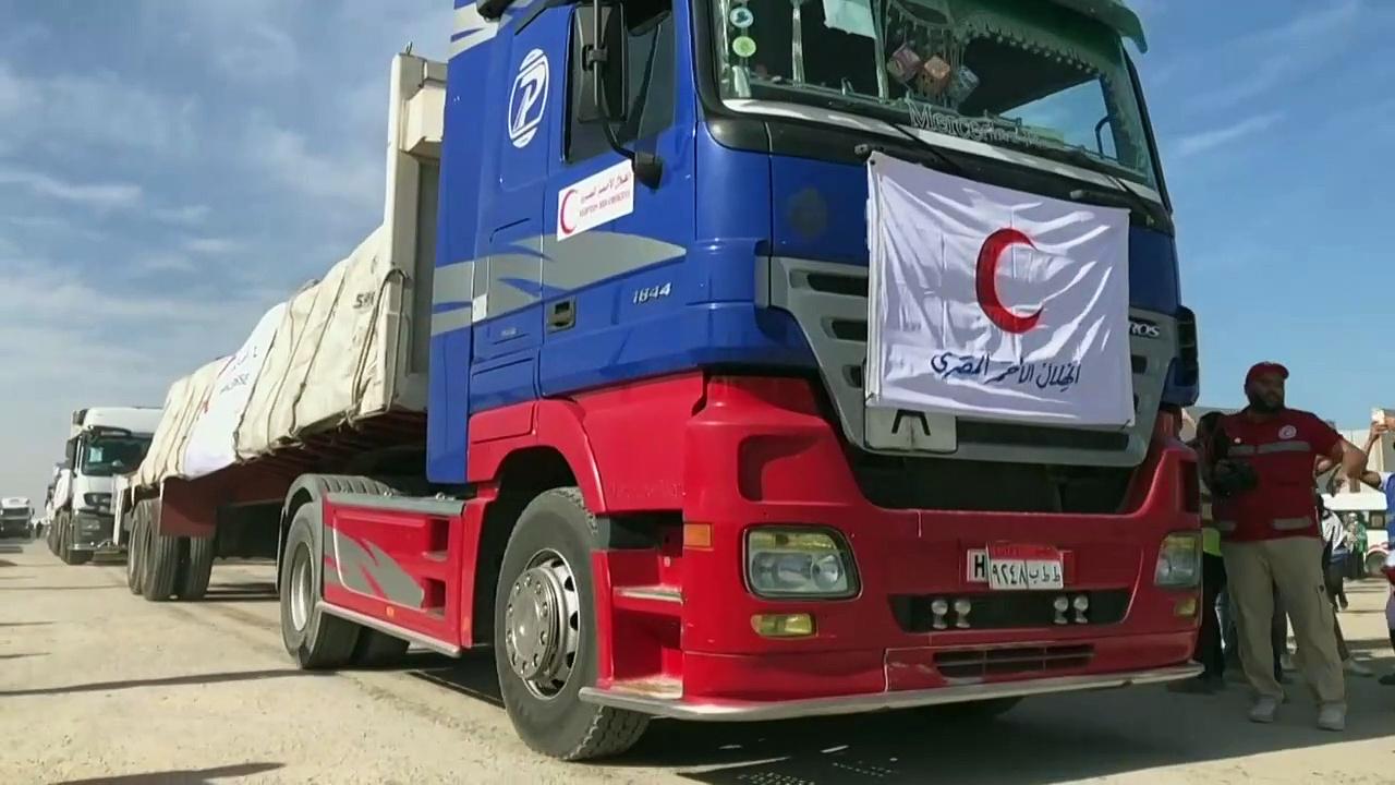 Humanitarian aid starts entering Gaza from Egypt