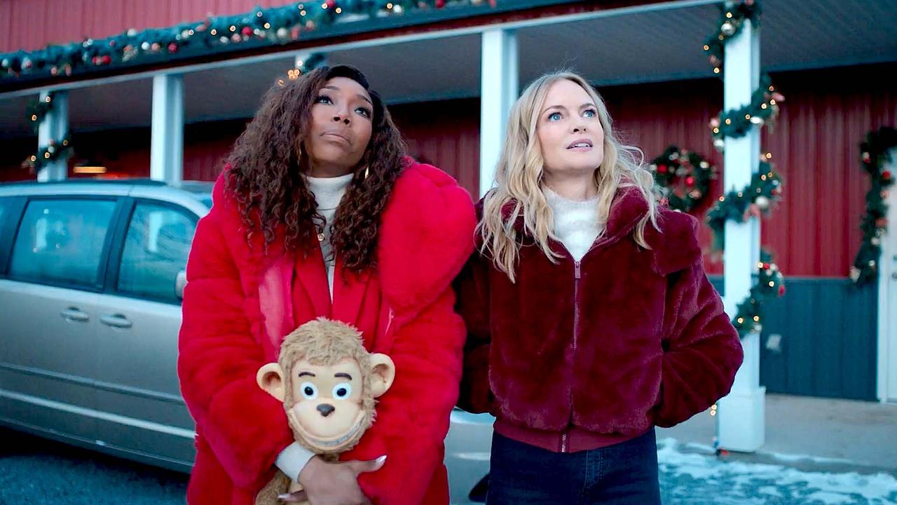 Official Trailer for Netflix's Best. Christmas. Ever!