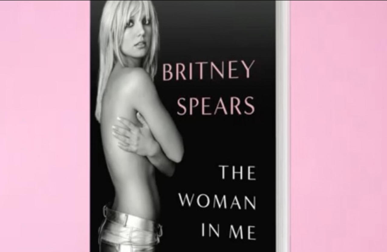 Britney Spears celebrates her memoir making publishing history