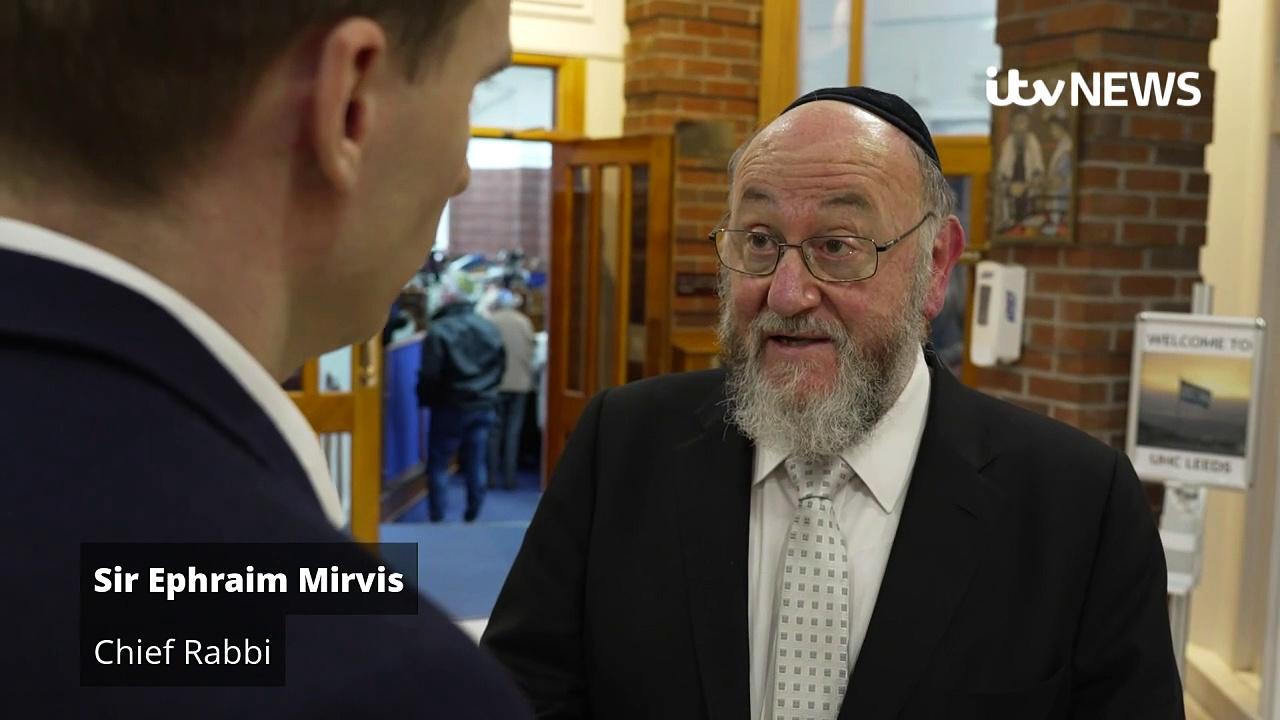 Chief Rabbi: Jews more fearful now than any time since 1945