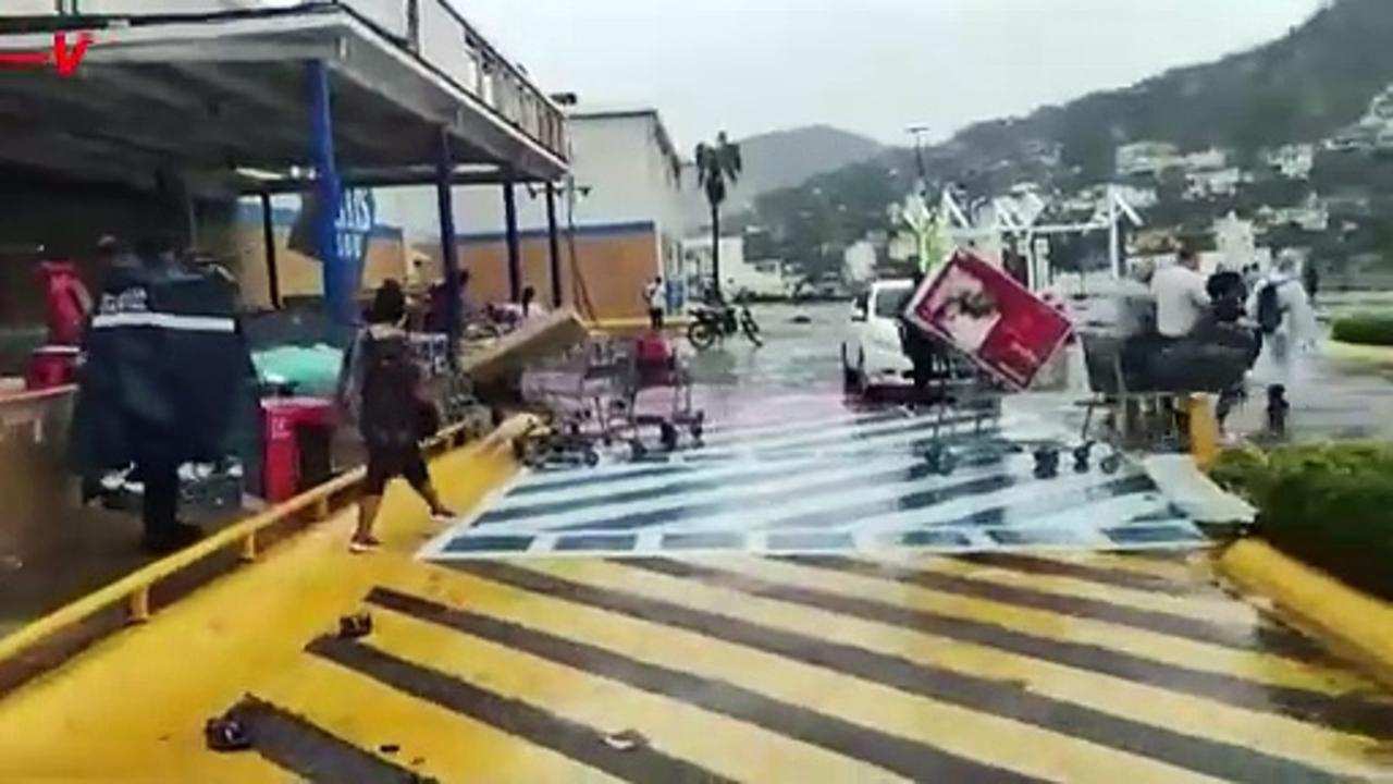 Opportunistic Looting Follows Hurricane Devastation in Acapulco