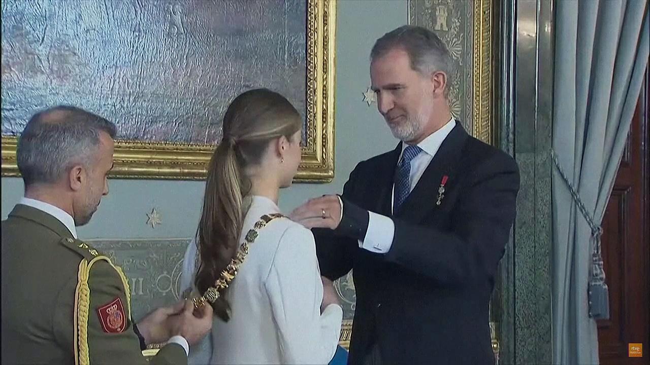 Spain's Princess Leonor swears loyalty and receives royal collar on 18th birthday