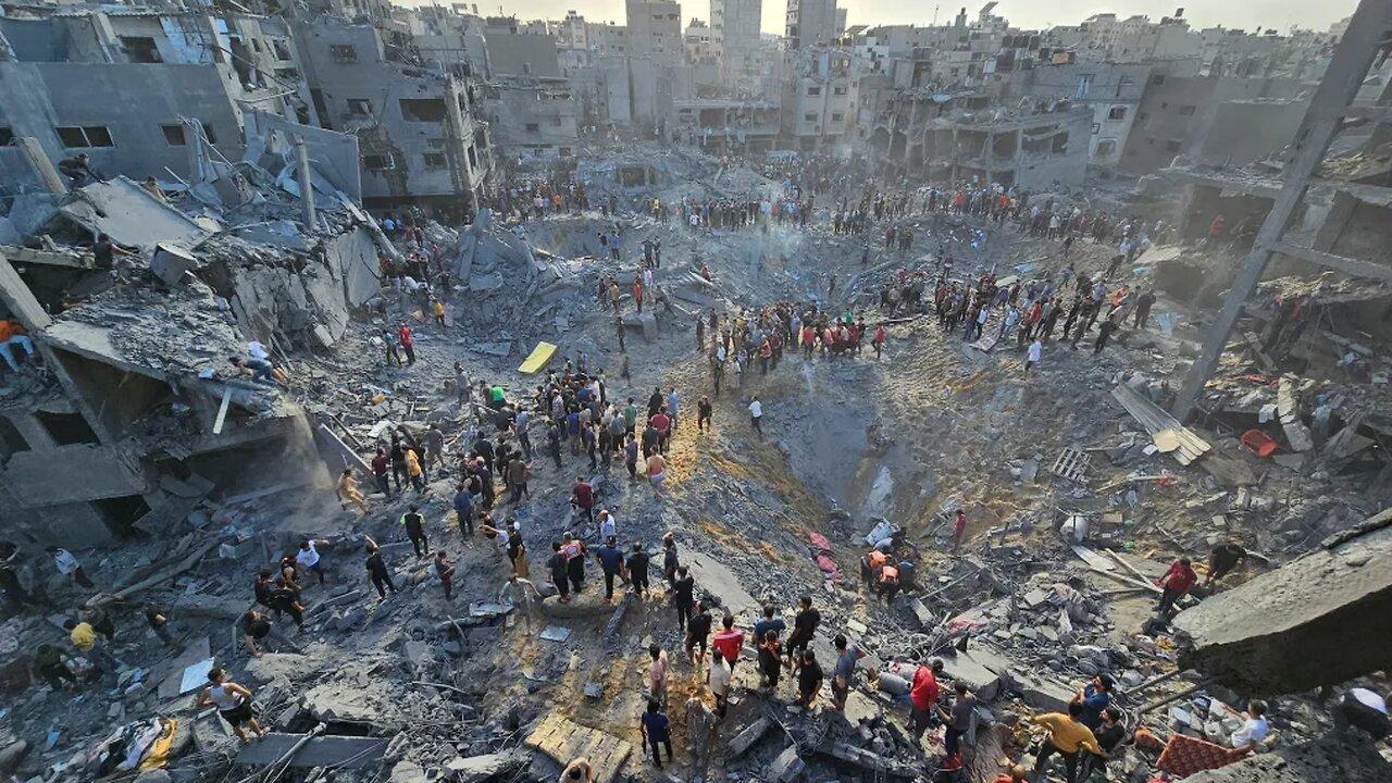 LIVE GAZA cams Multiple feeds after Israeli strike on Jabalia refugee camp in Gaza HUNDREDS DEAD
